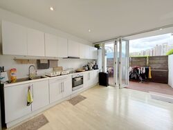 Bartley Rise Estate (D19), Terrace #548386111